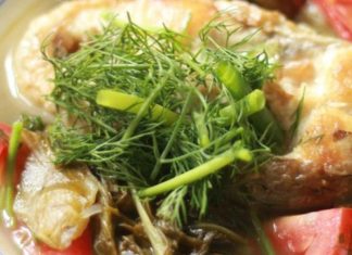 Cách làm canh cá nấu dưa chua ngon cho bữa tối ấm cúng
