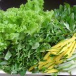 Sơ chế nguyên liệu làm cá lóc nướng cuốn bánh tráng