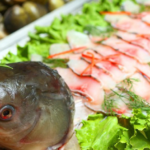 Sơ chế cá trắm làm lẩu cá trắm