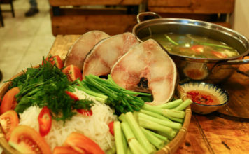 Lẩu cá bớp ngon đậm đà